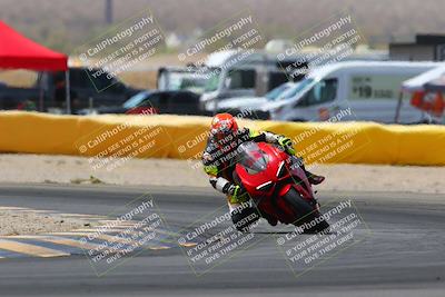 media/Apr-10-2022-SoCal Trackdays (Sun) [[f104b12566]]/Turn 2 (1135am)/